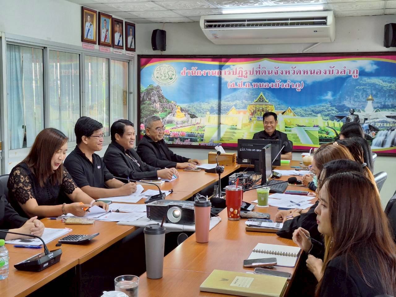 title - ผู้ตรวจราชการ ส.ป.ก. ประชุมตรวจราชการและติดตามความก้าวหน้าผลการดำเนินงานตามแผนการตรวจราชการของผู้ตรวจราชการสำนักงานการปฏิรูปที่ดินเพื่อเกษตรกรรม ประจำปีงบประมาณ พ.ศ. 2569 รอบที่ 1 เขตตรวจราชการที่ 10 จังหวัดหนองบัวลำภู 